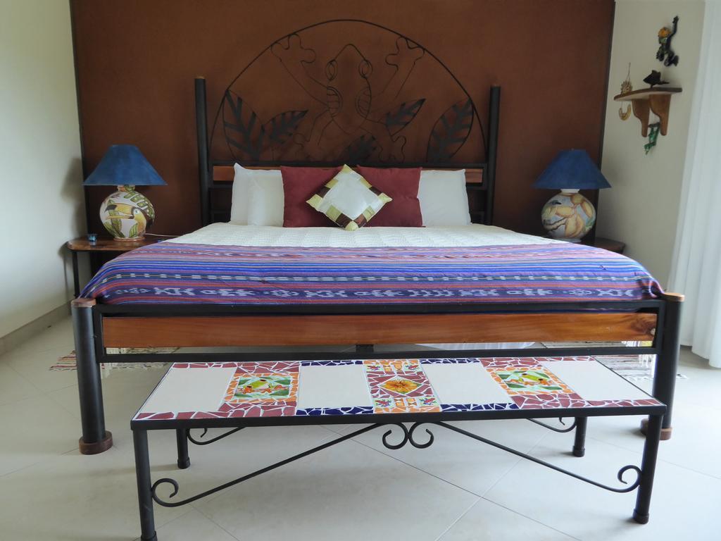 Lucky Bug Bed And Breakfast Nuevo Arenal Cameră foto